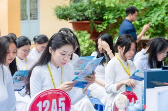 Năm 2026: Bộ GD&ĐT sẽ công bố điểm sàn xét tuyển các ngành sư phạm, sức khỏe, pháp luật