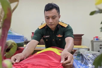 Giữa mưa rừng biên giới, các anh đã được tìm thấy