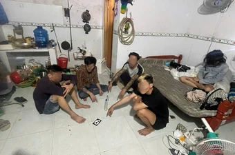 Đồng Nai: Bắt quả tang nhóm tổ chức sử dụng ma túy trong nhà trọ