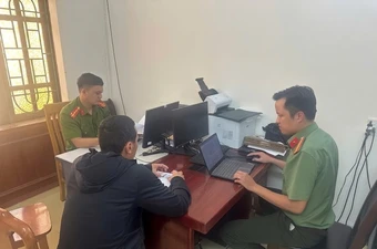 Phạt 7,5 triệu đồng người ghép ảnh mặc quân phục công an đăng mạng xã hội
