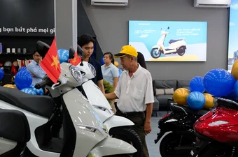 Không chỉ bán xe, VinFast xây hệ sinh thái hậu mãi 'tận răng' cho người dùng xe máy điện 
