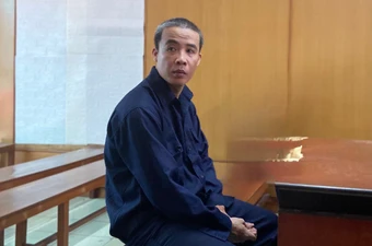 Vụ dùng ảnh 'nóng' tống tiền người tình: Xe ô tô có là phương tiện phạm tội?