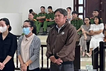 Vụ Việt Á: Thêm 1 bị cáo ở CDC Bình Dương được miễn trách nhiệm hình sự