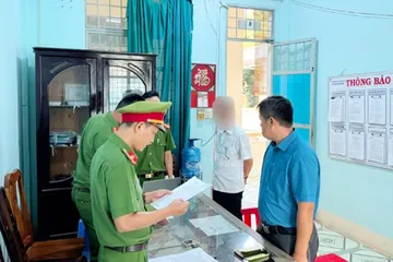 Kon Tum: Bắt giám đốc văn phòng đất đai cấp sổ hồng cho người không có đất 