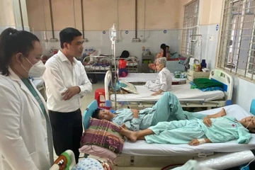 Vụ ngộ độc sau ăn bánh mì ở Đồng Nai: 1 trẻ đang hồi sức tích cực tại BV Nhi đồng 1