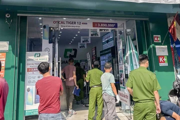 Bắt được nhóm người nước ngoài thực hiện vụ cướp cửa hàng điện thoại ở Nha Trang