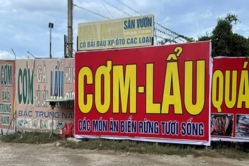 Kiểm tra quán ăn ở huyện Vạn Ninh bị tố ‘chặt chém’ 200.000 đồng/suất cơm