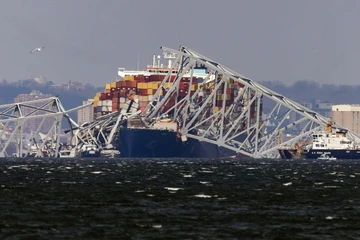 Vụ tàu hàng đâm sập cầu ở Mỹ: Ảnh hưởng sao thương mại toàn cầu?