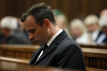 'Người không chân' Oscar Pistorius và lời khai quanh co vụ giết bạn gái trong ngày lễ Tình nhân