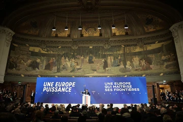 Ông Macron: Đã đến lúc châu Âu ngưng dựa dẫm vào Mỹ