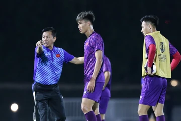 HLV Hoàng Anh Tuấn: “Tôi dặn cầu thủ không mắc sai lầm”