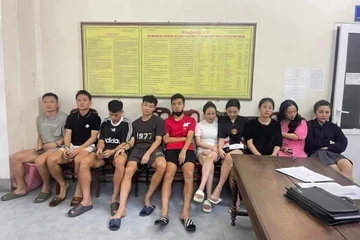 Khởi tố, bắt tạm giam 5 cầu thủ Hà Tĩnh sử dụng ma túy cùng 5 cô gái