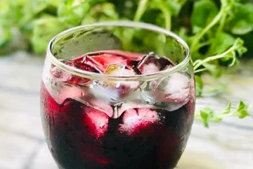 5 mẹo để làm đồ uống trong mùa hè giúp mang lại nhiều sức khỏe