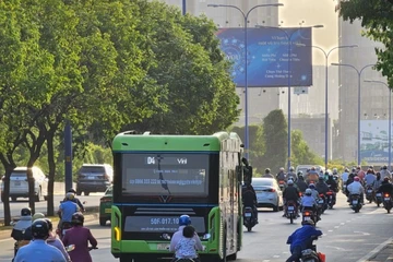 Khuyến khích đầu tư taxi, xe buýt điện ở huyện Cần Giờ