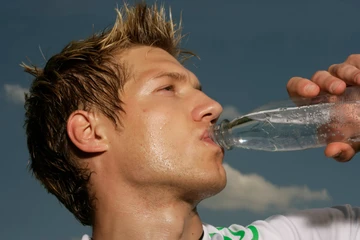 Cơ thể mất nước có thể gây nguy hiểm cho huyết áp của bạn