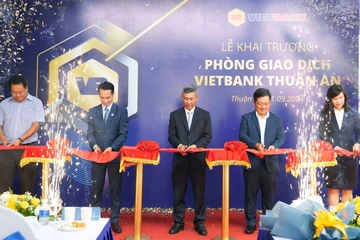 Vietbank và ‘cú đúp’ trong ngày khai trương Điểm Giao dịch thứ 119 – Phòng Giao dịch Vietbank Thuận An