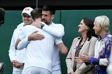 Novak Djokovic tiếc nuối, muốn Murray kéo dài sự nghiệp