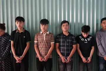 Khởi tố thêm 6 người trong vụ mang hung khí đi diễu phố, chém nhầm ở Đà Nẵng