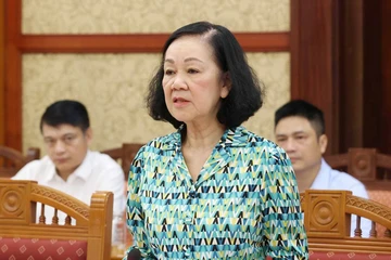 Thường trực Ban Bí thư Trương Thị Mai chủ trì họp về tổng kết 40 năm đổi mới