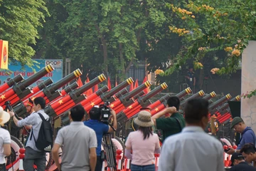 Thử dàn đại pháo trong buổi tổng duyệt Lễ kỷ niệm 70 năm Chiến thắng Điện Biên Phủ 