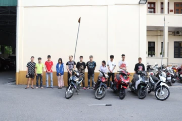 Công an Quảng Ninh bắt 6 thanh thiếu niên 'thích thể hiện'