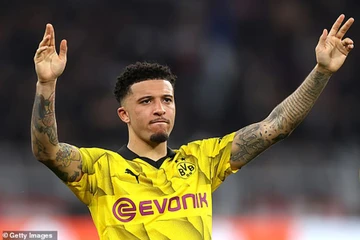 Sancho rực sáng giúp Borussia Dortmund hạ PSG, MU có tiếc nuối?