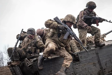 Chiến sự Nga - Ukraine 27-4: Nga tấn công đoàn tàu chở vũ khí phương Tây tại Donetsk