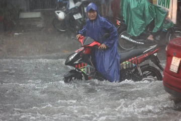 TP.HCM đón trận mưa lớn nhất từ đầu mùa