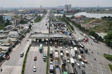 Cận cảnh các 'lô cốt' 4 trạm thu phí bỏ hoang án ngữ giao thông kết nối TP.HCM và Đồng Nai