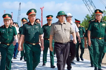 Thủ tướng kiểm tra tiến độ thực hiện dự án cao tốc Cà Mau - Đất Mũi