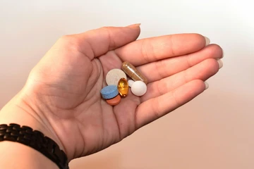 Rủi ro tiềm ẩn khi sử dụng thực phẩm chức năng sai cách