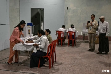 Myanmar khởi động tổng tuyển cử sau 5 năm chính biến