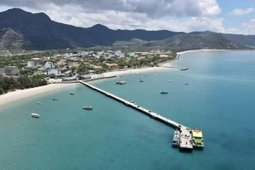 TP.HCM giải bài toán kết nối sân bay Côn Đảo: Mở đường xuyên núi hay làm cáp treo?