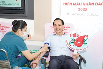 Dai-ichi Life Việt Nam tổ chức hiến máu nhân đạo tại TP.HCM, thu hút gần 400 người