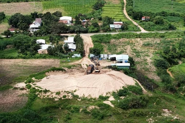 Cát sỏi ở Quảng Ngãi bị đẩy giá, các dự án trọng điểm lo