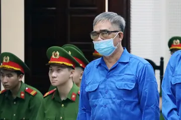 Toà tuyên phạt cựu Giám đốc Công an Đỗ Hữu Ca 10 năm tù