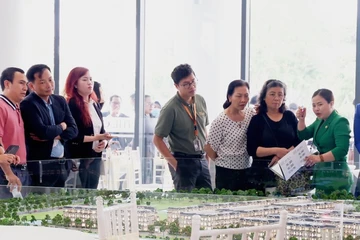 Sợ lãi suất tăng cao, người mua nhà chùn tay