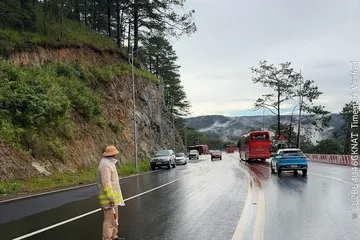 Tạm ngừng lưu thông qua Quốc lộ 27C và vị trí sạt lở trên đèo Prenn