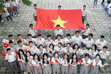 TP.HCM miễn học phí toàn bộ học sinh: Niềm vui nhân đôi