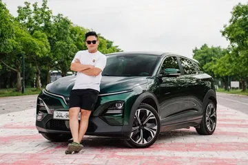 Thử VF 6 một lần, chủ xe Gen Z quyết định xuống tiền luôn