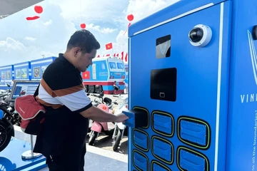 UBND TP.HCM chỉ đạo về việc lắp đặt tủ đổi pin xe điện 