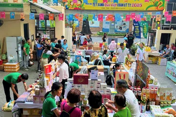 1.000 sản phẩm vùng miền tại phiên chợ 'Tết Xanh- Quà Việt' ở TP.HCM
