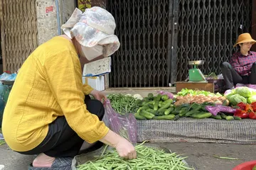 Giá thực phẩm tăng cao bởi áp lực kép