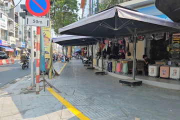 Vỉa hè Đà Nẵng 'khoác áo mới' sau 1 tuần cấm kinh doanh buôn bán