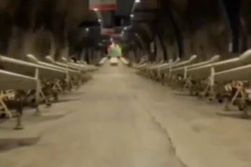 VIDEO: Iran khoe kho vũ khí ngầm dùng để tấn công Mỹ