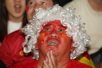 Cổ động viên TP.HCM tiếc nuối khi U-23 Việt Nam thua U-23 Trung Quốc 