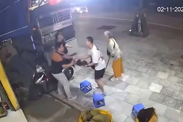 Từ chối 500 USD cảm ơn, người bán trái cây lan tỏa hình ảnh đẹp về người dân Việt Nam