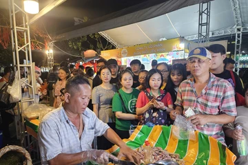 Lễ hội bánh mì ở TP.HCM thu hút hàng nghìn thực khách