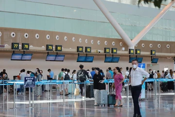 Sân bay Tân Sơn Nhất thông thoáng trước cao điểm lễ 30-4