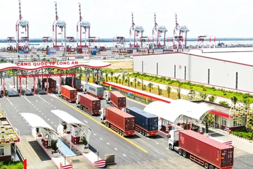 'Chìa khóa' để TP.HCM thâu tóm chuỗi giá trị tài chính hàng hải